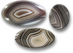 Cabochon in agata fasciata del Botswana