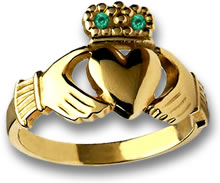 Anello Claddagh in oro con accenti di smeraldo