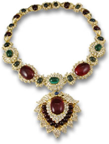 Collana cabochon con pietre preziose colorate di Jackie Kennedy Onassis