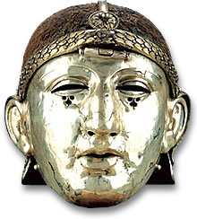 Elmo romano d'argento e maschera per il viso