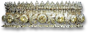 Tiara tailandese dorata