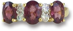 Anello antico con granato