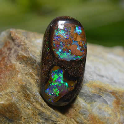 Cabochon in opale masso