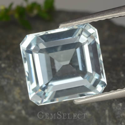 Pietra preziosa acquamarina ottagonale con taglio a gradini di GemSelect
