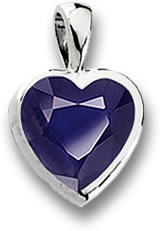 Pendente a forma di cuore in iolite e platino
