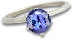 Anello in oro bianco e tanzanite