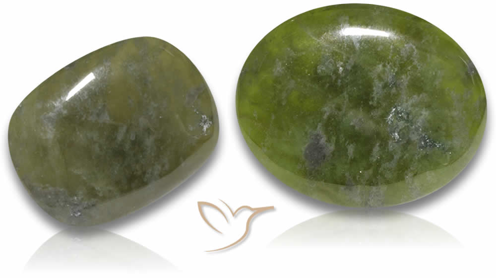 Cabochon Idocrase