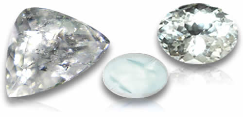 Pietre preziose naturali di ortoclasio bianco