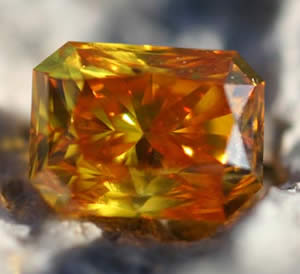Gemma sintetica della vita del diamante