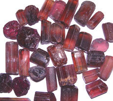 Tormalina rosa grezza dalla Nigeria