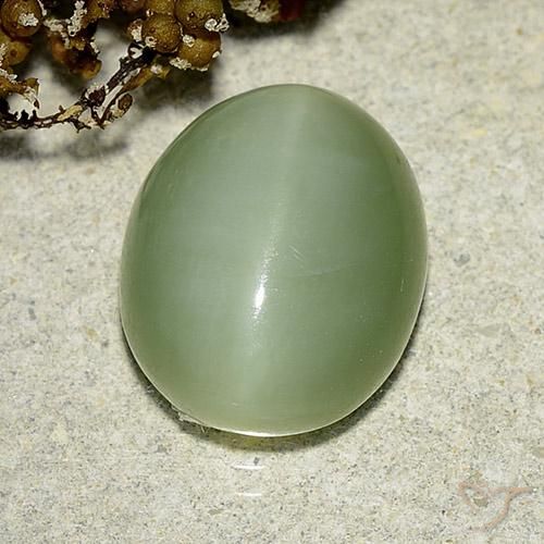 6.24ct Naturale Verde chiaro Occhio di gatto actinolite, Ovale, Traslucido