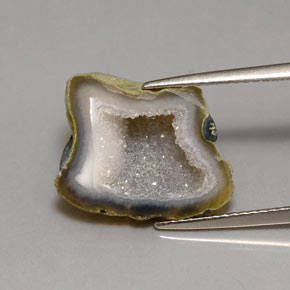Geodi di agata naturale multicolore da 7,59 ct, forma fantasia, opaco