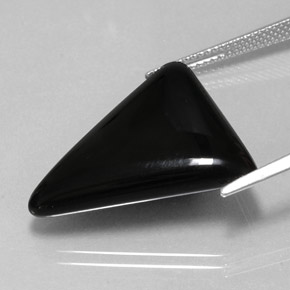 Agata naturale nero da 16,78 ct, trillion, opaco
