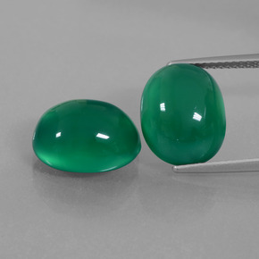 Agata naturale verde da 12,08 ct, taglio ovale, traslucido