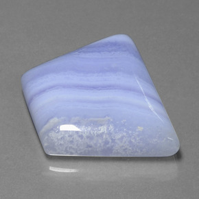 Agata naturale viola da 48,95 ct, forma fantasia, traslucido