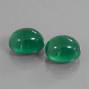 Agata naturale verde da 8,66 ct, taglio ovale, traslucido