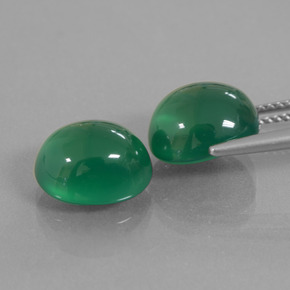 Agata naturale verde da 8,66 ct, taglio ovale, traslucido