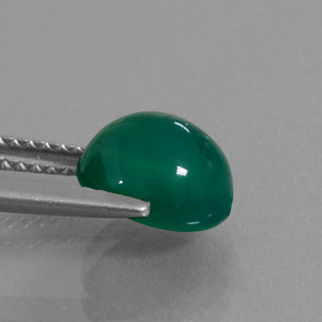 Agata naturale verde da 2,42 ct, taglio ovale, traslucido