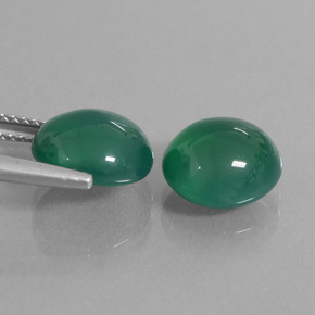Agata naturale verde da 6,42 ct, taglio ovale, traslucido