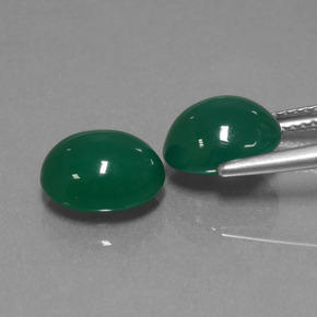 Agata naturale verde da 5,94 ct, taglio ovale, traslucido
