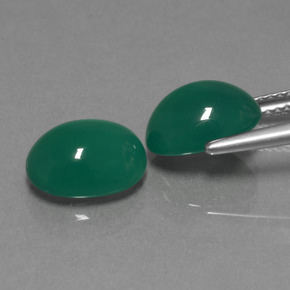 Agata naturale verde da 5,91 ct, taglio ovale, traslucido