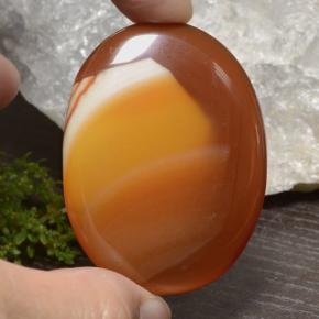 Agata naturale multicolore da 81,88 ct, taglio ovale, traslucido