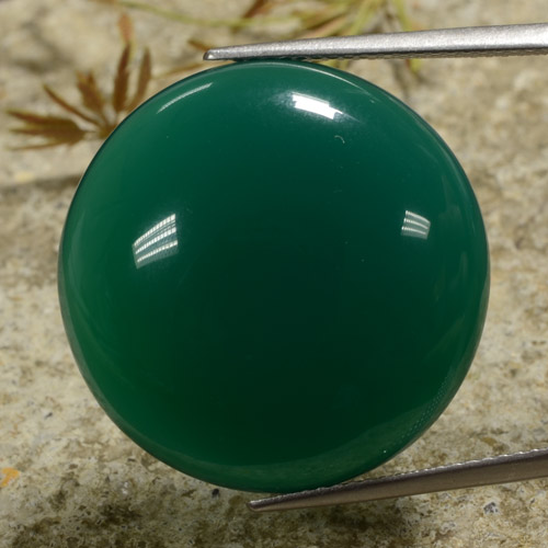 Agata Verde scuro medio naturale da 30.40 ct, Taglio rotondo, Traslucido