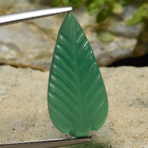 Agata Verde medio naturale da 4.52 ct, Taglio a fiore, Traslucido