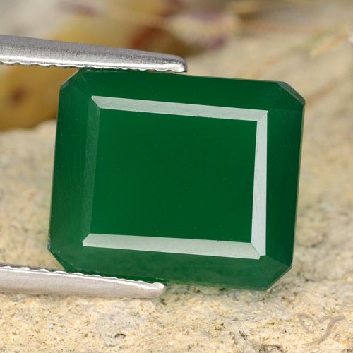 Agata Verde medio naturale da 4.92 ct, Taglio smeraldo, Traslucido