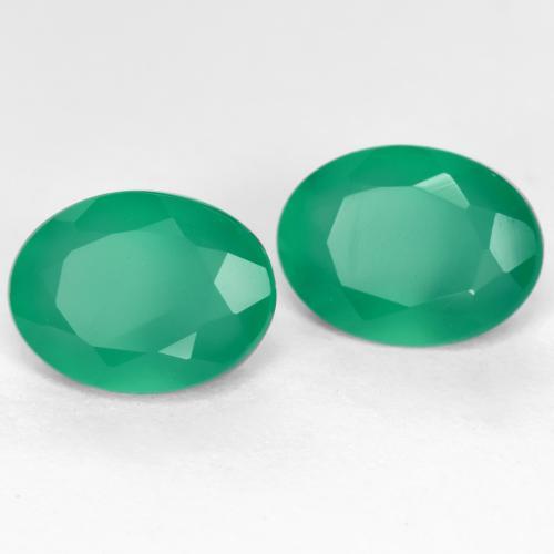 Agata naturale verde da 2,28 ct, taglio ovale, traslucido