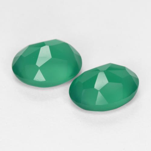 Agata naturale verde da 2,28 ct, taglio ovale, traslucido