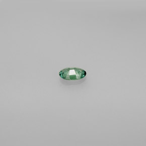 Alessandrite Verde / Rosso naturale da 0.21 ct, Taglio ovale, VVS-VS