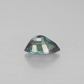 Alessandrite Verde / Rosso naturale da 0.43 ct, Taglio marquise, VS
