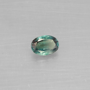Alessandrite Verde / Rosso naturale da 0.28 ct, Taglio ovale, VVS-VS