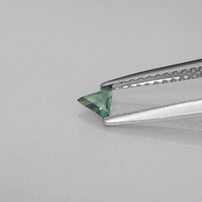 Alessandrite naturale multicolore da 0,12 ct, trillion, VS