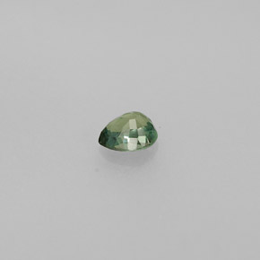 Alessandrite Verde / Rosso naturale da 0.13 ct, Forma a pera, VVS-VS