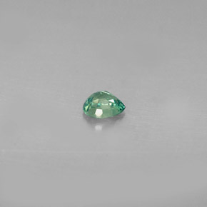 Alessandrite Verde / Rosso naturale da 0.14 ct, Forma a pera, VS