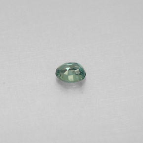 Alessandrite Verde / Rosso naturale da 0.09 ct, Taglio ovale, VS