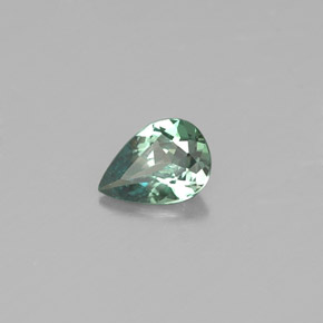 Alessandrite Verde / Rosso naturale da 0.20 ct, Forma a pera, VVS-VS