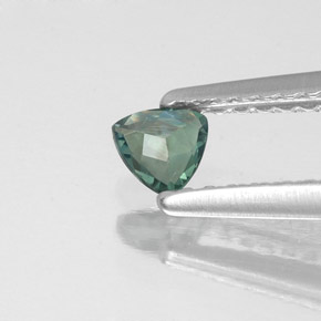 Alessandrite naturale multicolore da 0,15 ct, trillion, VS