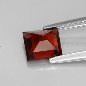 Granato almandino naturale rosso da 1,19 ct, quadrato, VS