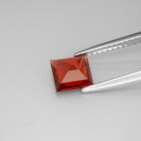 Granato Almandino Rosso scuro naturale da 1.18 ct, Quadrato, VVS-VS