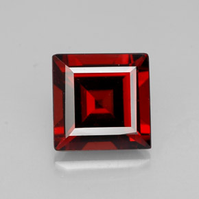 Granato Almandino Rosso scuro naturale da 1.18 ct, Quadrato, VS
