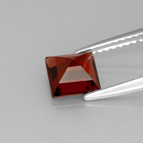 Granato almandino naturale rosso da 1,35 ct, quadrato, VS