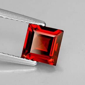 Granato almandino naturale rosso da 1,10 ct, quadrato, VS-SI