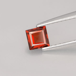 Granato Almandino Rosso arancione naturale da 0.48 ct, Quadrato, VVS-VS