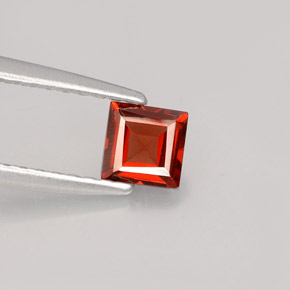 Granato Almandino Rosso arancione naturale da 0.48 ct, Quadrato, VVS-VS