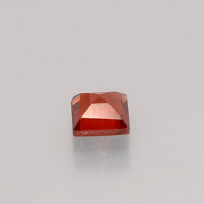 Granato Almandino Rosso arancione naturale da 0.48 ct, Quadrato, VVS-VS