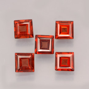 Granato almandino naturale rosso da  ct, quadrato, VVS-VS