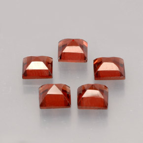 Granato almandino naturale rosso da  ct, quadrato, VVS-VS